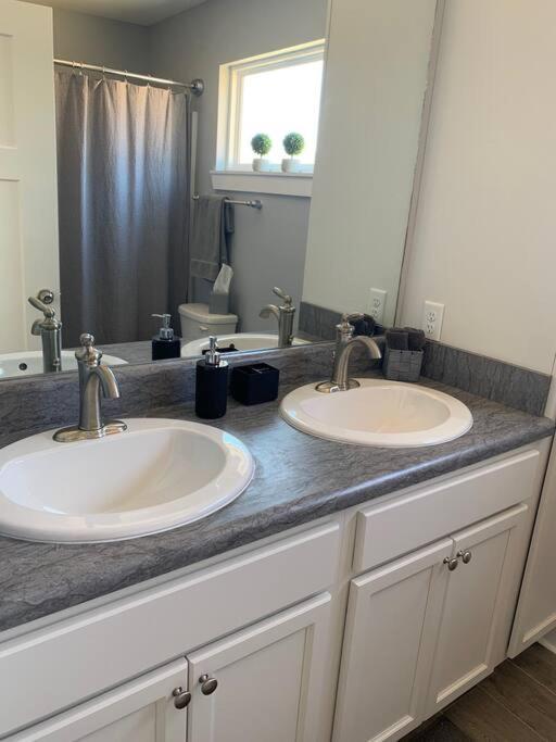 Newly Built Townhome Close To The Asheville Sites Candler ภายนอก รูปภาพ